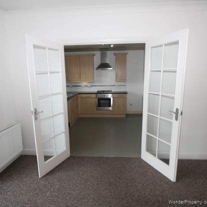 2 bedroom property to rent in Greenock - Photo 1