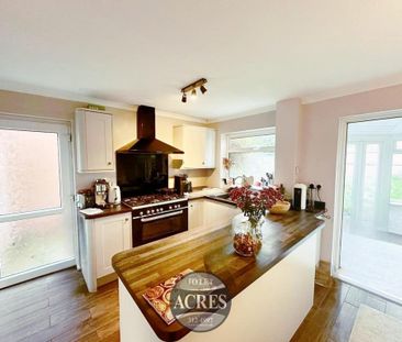 3 bedroom link detached house to rent - Photo 2