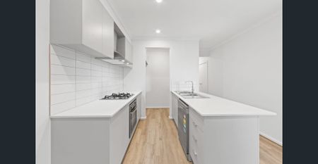 MODERN CHARM IN THE HEART OF COBBLEBANK: YOUR DREAM HOME AWAITS! - Photo 3