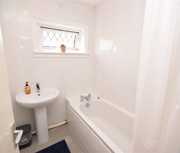 28, Sledmere Lane, Leeds, West Yorkshire, LS14 5DR - Photo 4