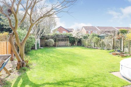 3 bedroom detached house to rent - Photo 5