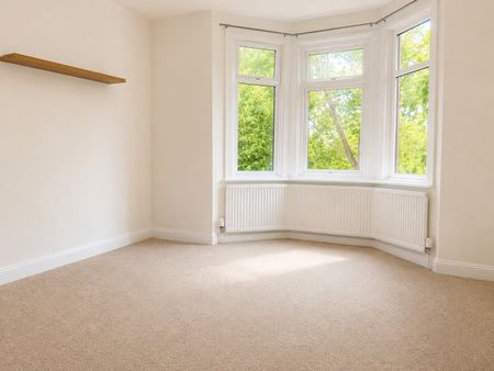 2 Bed Flat, Station Road, N22 - Photo 3