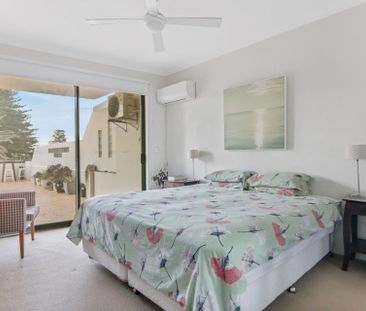 Three Bedroom Coastal Sanctuary in the Heart of Cronulla - Photo 5