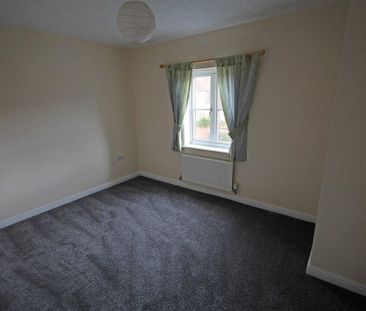 4 bedroom detached house to rent - Photo 4