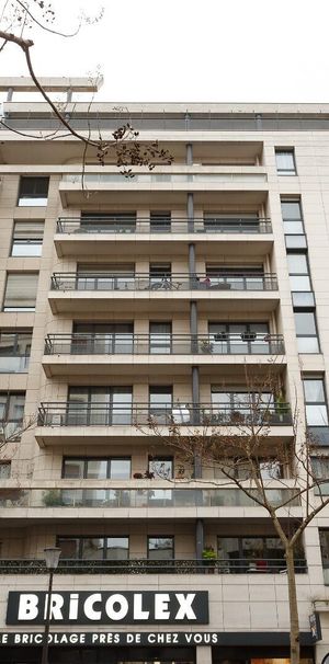 location Appartement T3 DE 68.6m² À PARIS - Photo 1