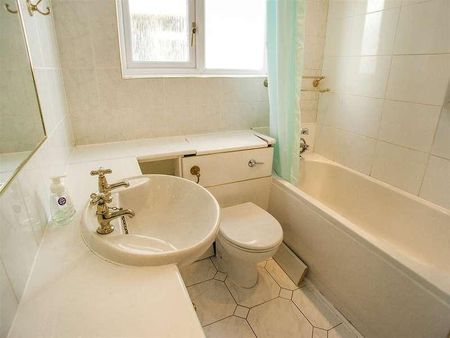 Highfields, Llandaff, CF5 - Photo 3