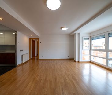 Penthouse for rent in a residential complex with a swimming pool in... - Photo 1