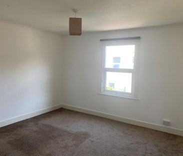 2 bedroom maisonette to rent - Photo 4