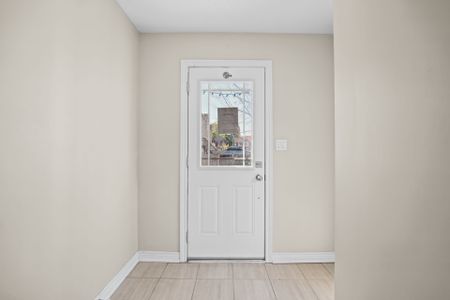 For Lease - 20 Waterstone Way, Whitby, Ontario - Photo 4