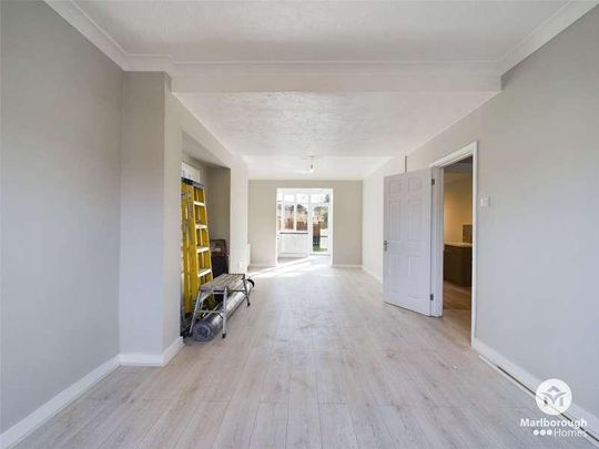 Becontree Avenue, Dagenham, RM8 - Photo 1