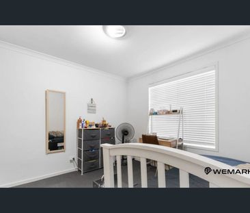 Blakeview Gem, Sleek & Sunny Retreat! 🌿 - Photo 5