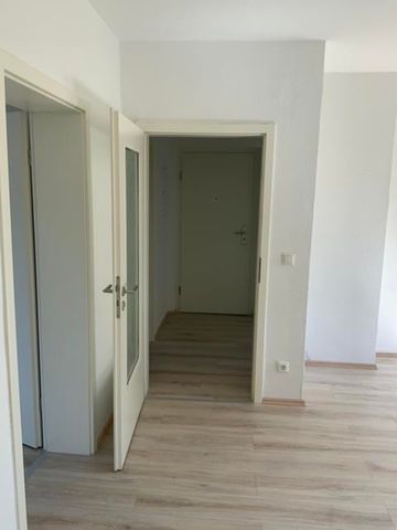 Renovierte 2-Zimmer-Wohnung mit Tageslichtbad in Herne-Wanne-Süd zu vermieten! - Foto 5