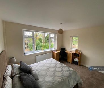 1 bedroom in a house share to rent - Photo 4