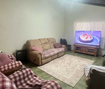 A WARM & WELCOMING HOME IN SOUGHT-AFTER AVOCA - Photo 1