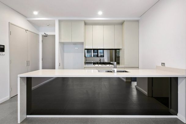 Premium Three-Bedroom Apartment I Spacious Layout & Luxe Interiors - Photo 1