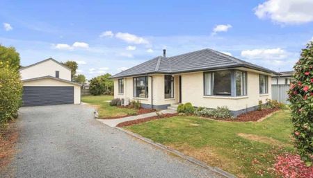 Relaxed Lifestyle Living Close to Lincoln Village - Photo 4