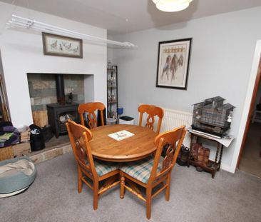 3 bedroom end of terrace house to rent - Photo 5