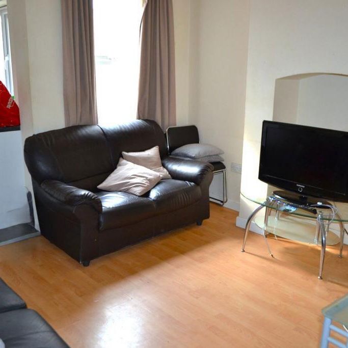 5 bedroom house to rent - Photo 1