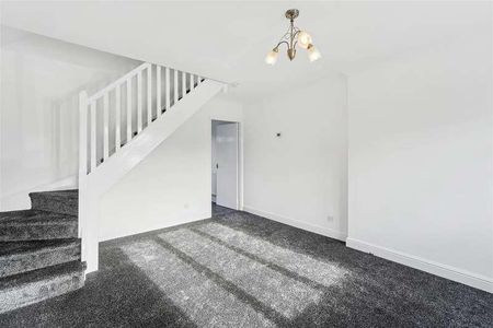 Lawn Close, Plymouth, PL7 - Photo 2