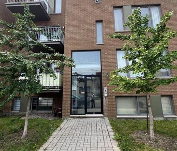 Appartement Villeray/Saint-Michel/Parc-Extension (Montréal) À Louer - Photo 3