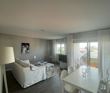 BORDEAUX PARC BORDELAIS:GRAND T2 RENOVE MEUBLE AVEC BALCON ET PARKING - Photo 3