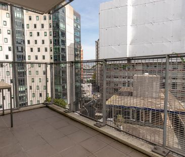 Furnished Sunny Apartment - Photo 6