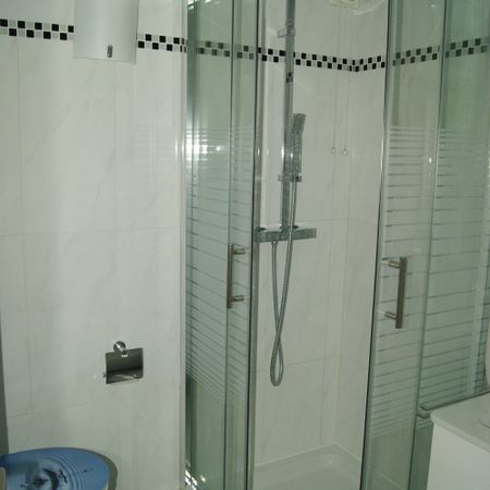 Appartement 2,5 pièces au 4ème étag - Photo 3