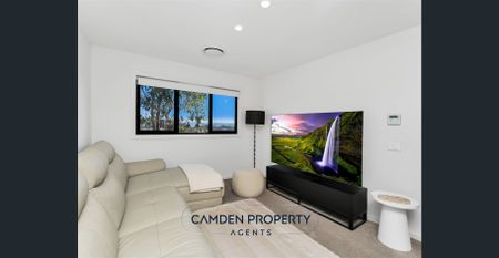 Family Home for Rent in Gledswood Hills - Photo 2