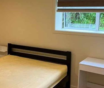 1 Bedroom Ultra Modern - Fully Furnished apartment - Photo 1