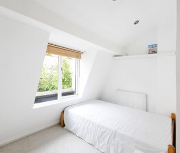 1 Bed Flat - Photo 1