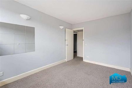 Pyramid House, High Road, North Finchley, London, N12 - Photo 3