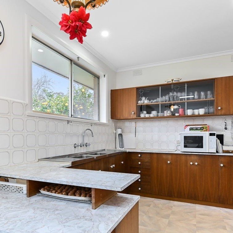 26 Lynden Grove, Mount Waverley - Photo 1