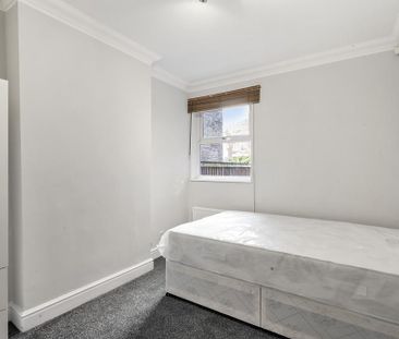 House share to rent - Photo 2