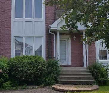 Jolie maison de ville 2 étage à louer à St-Basile Legrand - Photo 4