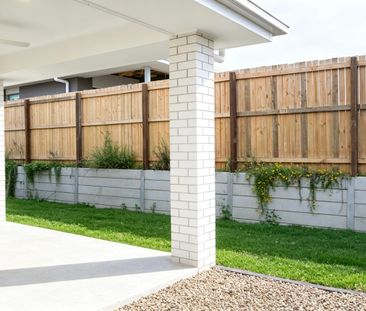 Brand New 5-Bedroom Family Home in Chambers Flat - Photo 2