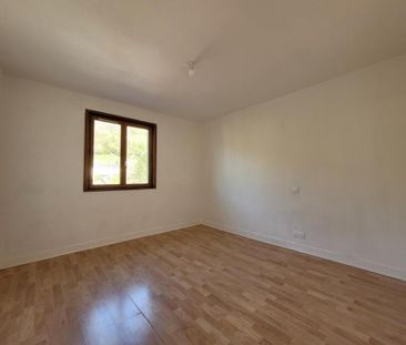 Location Appartement 3 pièces 63m² LILLEBONNE 76170 - Photo 3