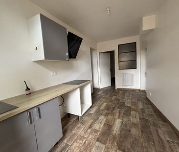 Location Appartement 3 pièces 50m² CHARLIEU 42190 - Photo 4