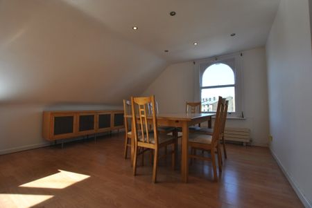 Sunderland Road, London - Photo 2