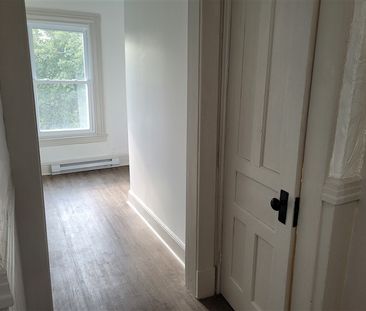 Beau 3 1/2 libre à partir de janvier 2025 situé 193 rue Alexandre, ... - Photo 3