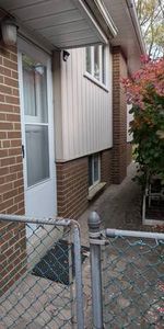 1+den near Don Mills Station - Photo 4