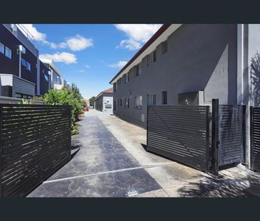 7 Desmond Street, Maidstone, Vic 3012 - Photo 5