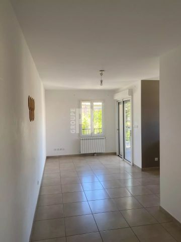 Location Appartement 2 pièces 41m² LA CRAU 83260 - Photo 5