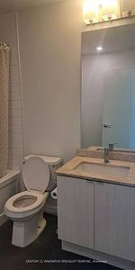 Burnhamthorpe/Confederation, Large Modern 2Bdrms & Den 2Baths. - Photo 4