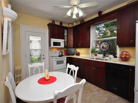 For Lease - 9 Alexander Street, Brampton, Ontario - Photo 5