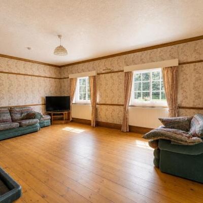 Room 2, Rawcliffe Grange Farm,1 Northolme Drive - Photo 1