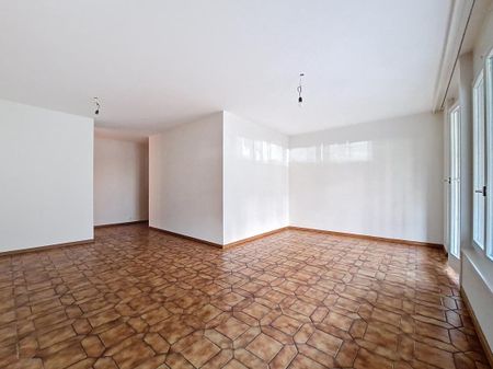 Sion, appartement 4.5 pièces au rez avec jardin et place de parc intérieure - Photo 3