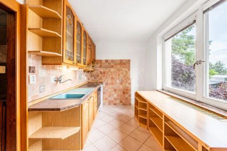 Pronájem světlého bytu 3+1, se sklepem, Masarykova, Roztoky - Photo 2