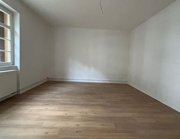 Schöne 1 - Zimmer Wohnung ab sofort zu vermieten! - Photo 1