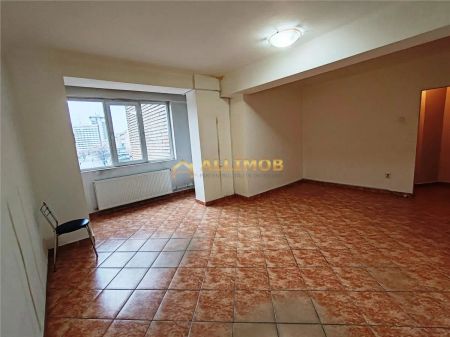 Garsoniera in Ploiesti, zona ultracentrala - Photo 3