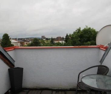 Pronájem podkrovního bytu 1+kk s terasou, 36 m - Photo 2